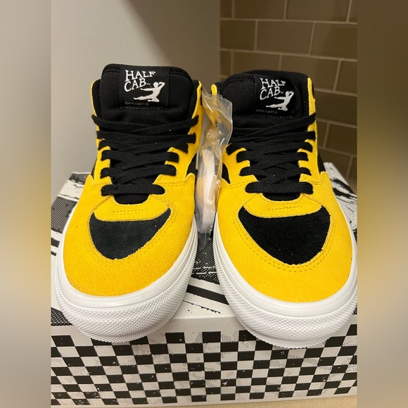 VANS x Bruce Lee "Skate Half Cab" Sneakers Black/Yellow Skate Shoes - Picture 9 of 15